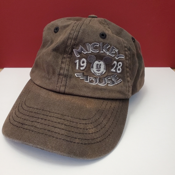 Disney Parks Mickey Mouse hat - Picture 1 of 4